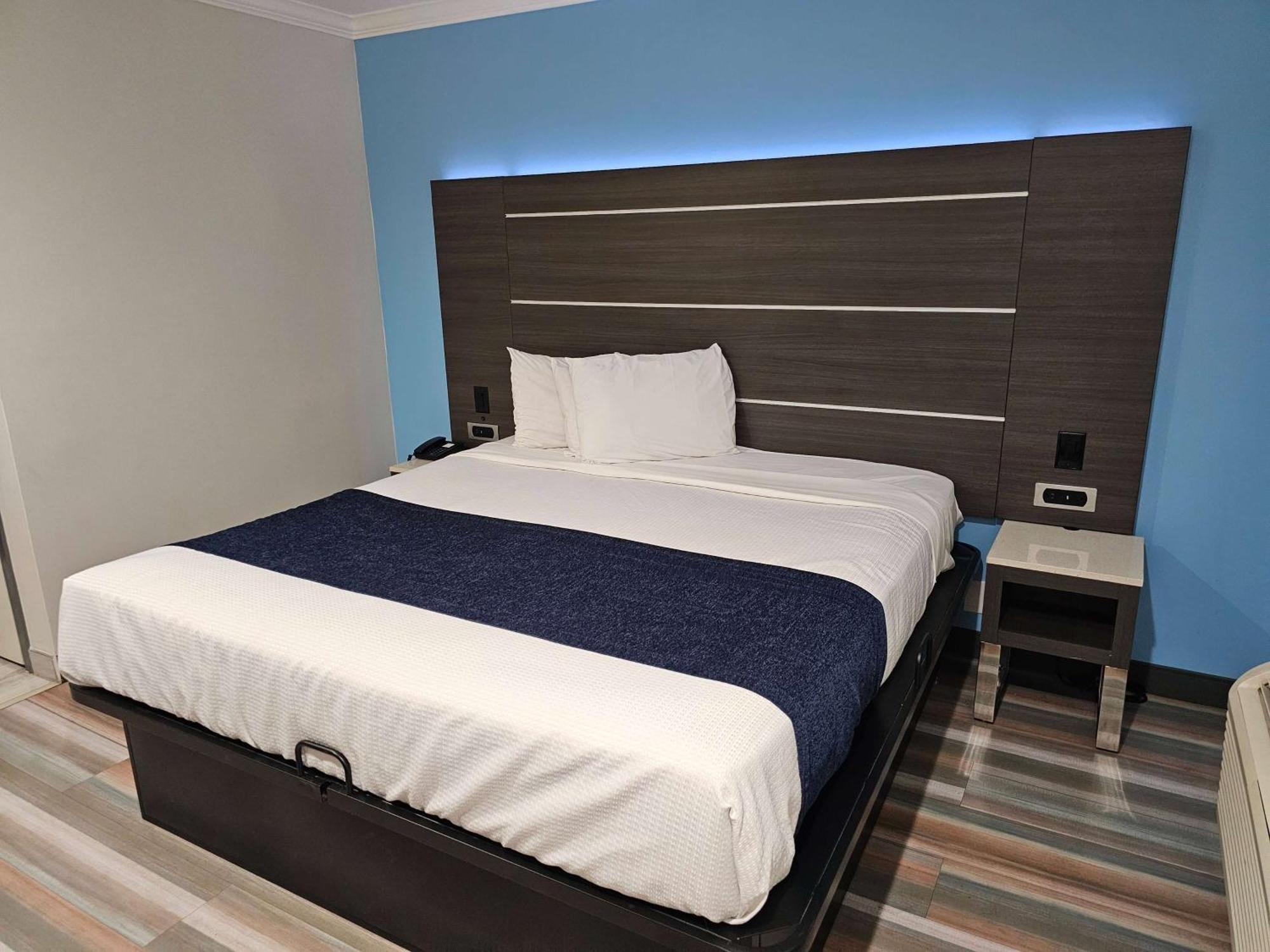 Travelodge Inn & Suites By Wyndham Fullerton Eksteriør bilde