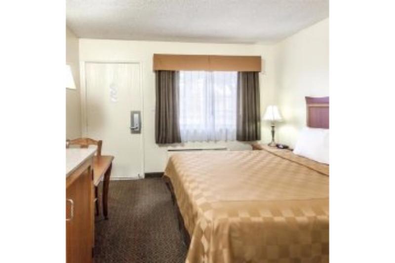 Travelodge Inn & Suites By Wyndham Fullerton Eksteriør bilde
